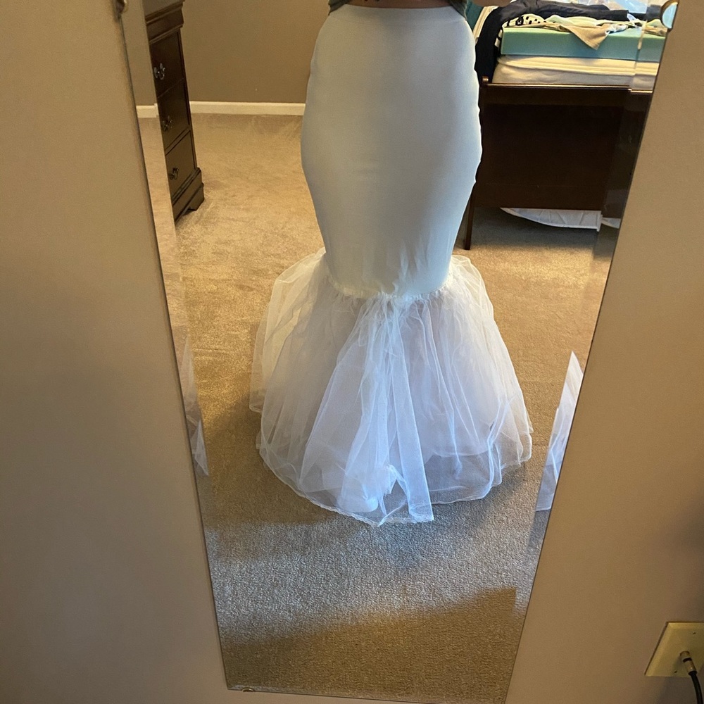 Trumpet style wedding slip